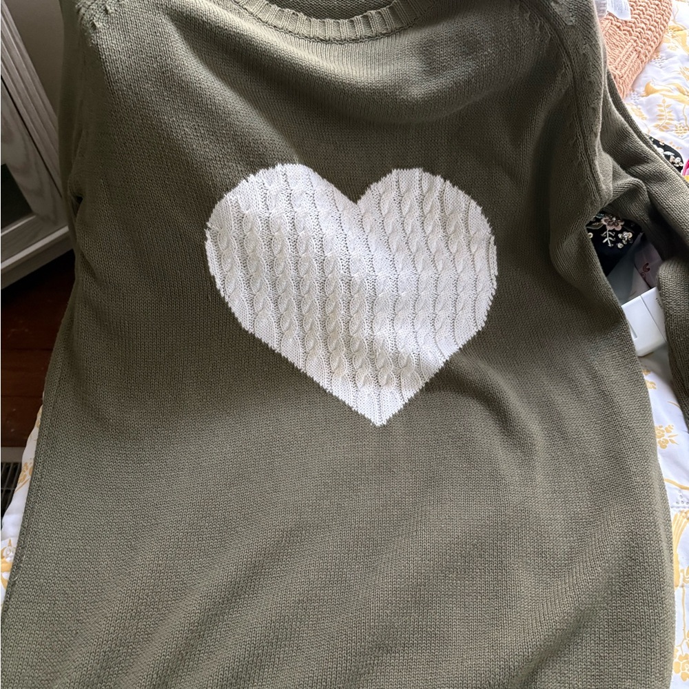 Amazon Essentials Olive Green Sweater with White Heart